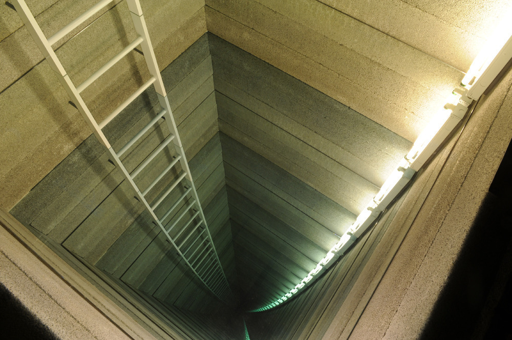 Chul-Hyun Ahn's "Tunnel" piece from 2013