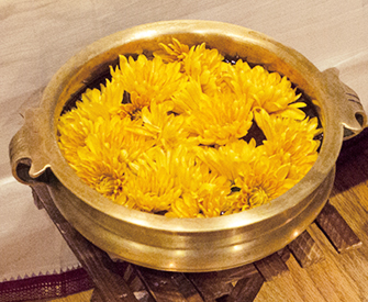 Image of Flowers on Golu